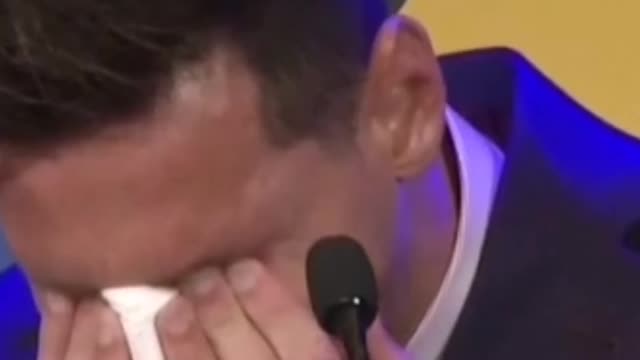 Messi cries about leaving Barcelona