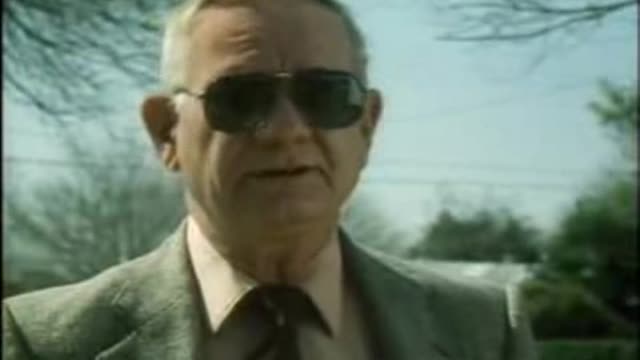 JFK-TMWKK-Part 3-TheCoverUp-2 of 5.avi -Protecting The President -TMWKK-14