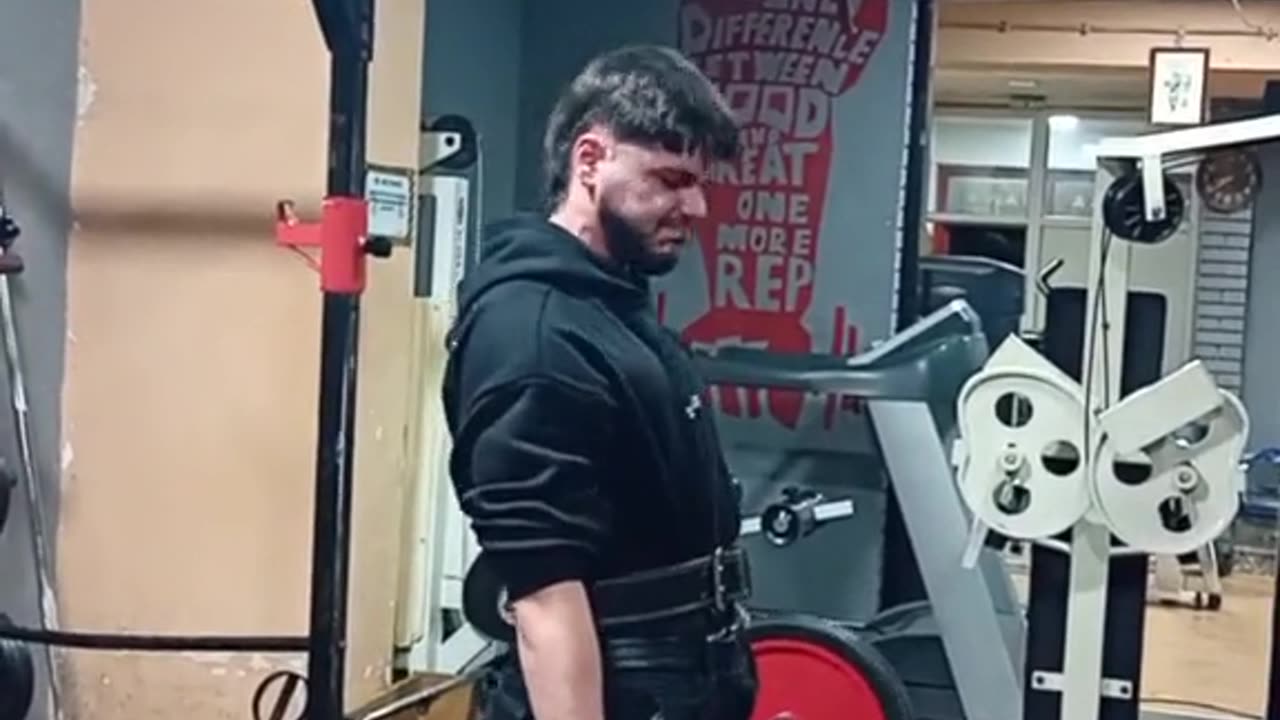 180kg at 17years old