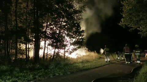 Dutch Farmers Revolt Against Arbitrary Nitrogen Restrictions and Lay a Waste Pile to Burn