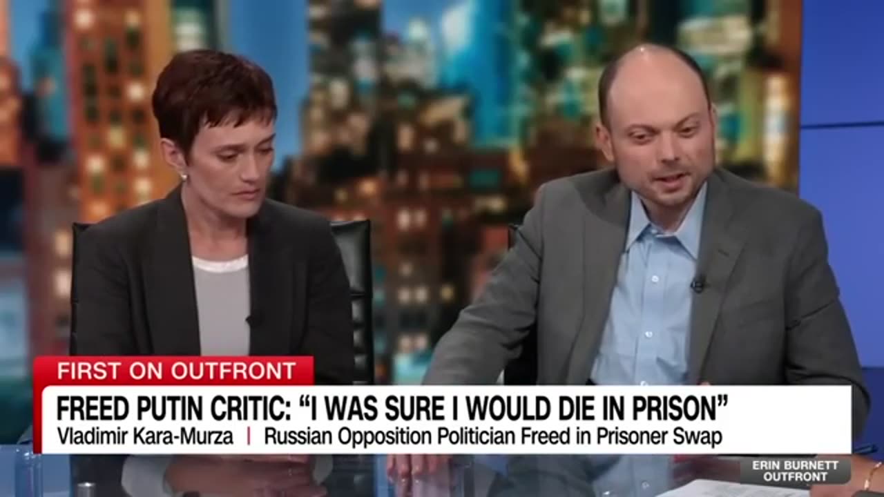 Freed Putin critic details what life was like while held in Russian prison