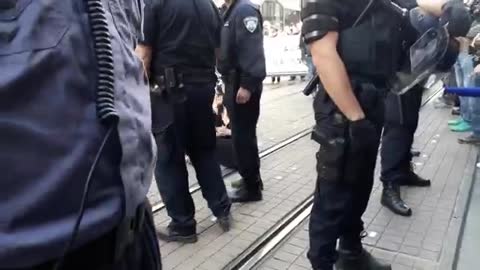Policija uhitila protuprosvjednike Hoda za život