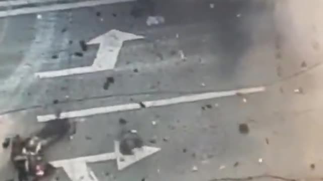 Руzzкий танк бабах!👍🏻 Russian tank explosion! #ukraine #war #украина #russia #война #shorts #
