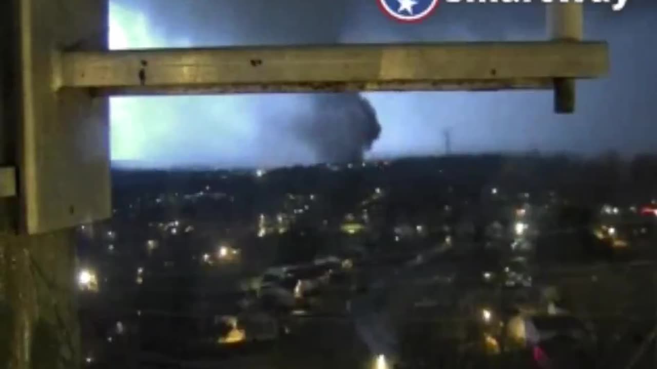 Large intense Tornado just north of Nashville TN