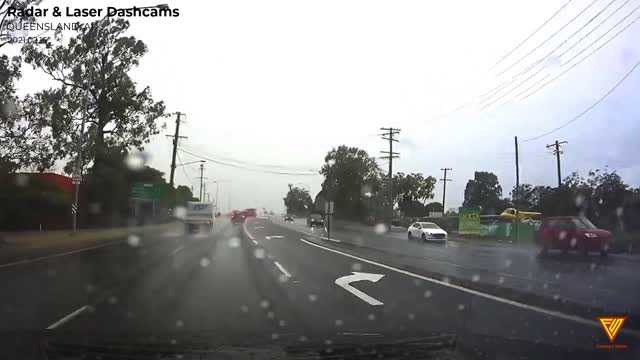 Close call in the wet 2021.02.16 — QUEENSLAND, AU