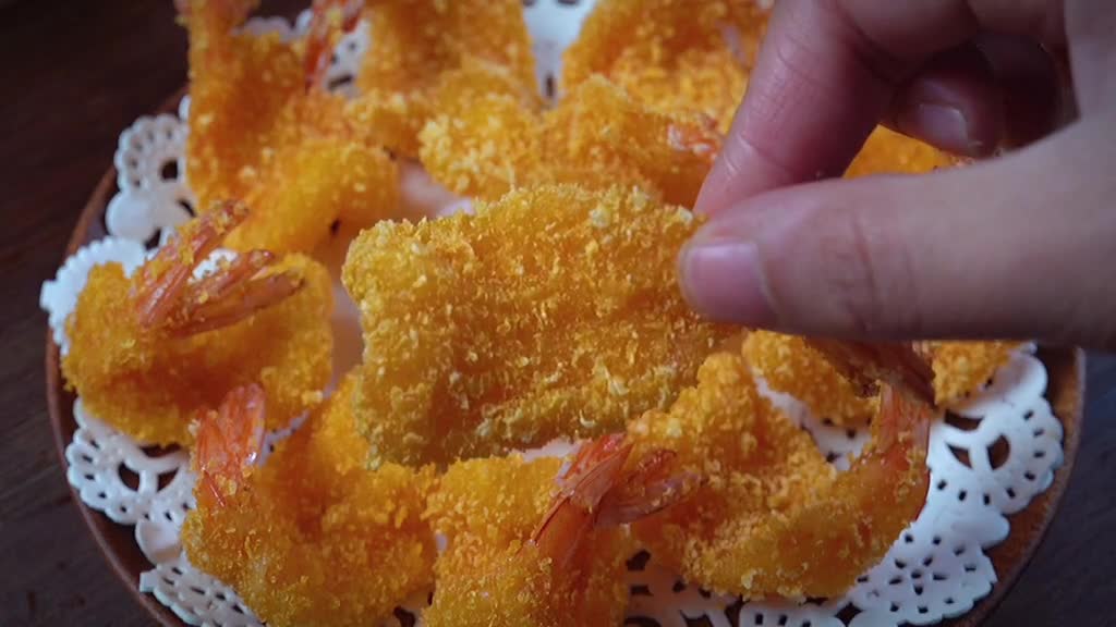Have you ever eaten crispy prawns? It's addictive