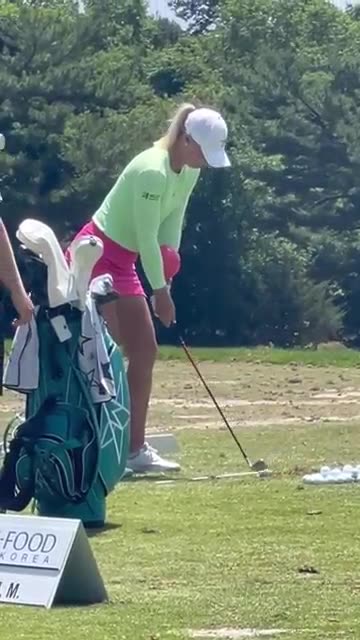 Interesting way to practice #golf #golfer #practice #swing #shot #professional #green #fairway