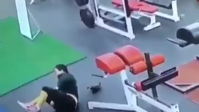 Girl falling while doing Workout - Epic GYM Fail #5