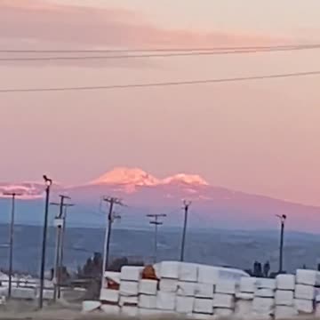 Mt Lasden from 99 west