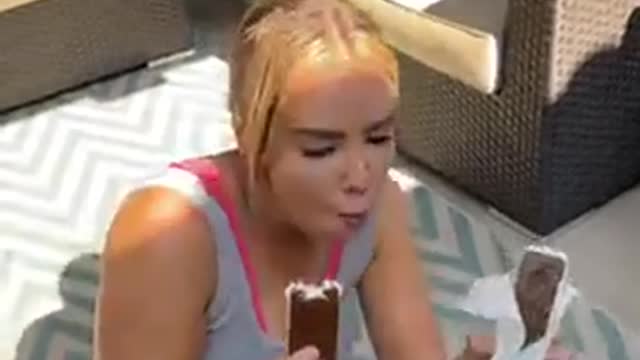 When she BITES IT! 😬😂🤯🍨🍦 The Amy Boiss Show @manuellamshow