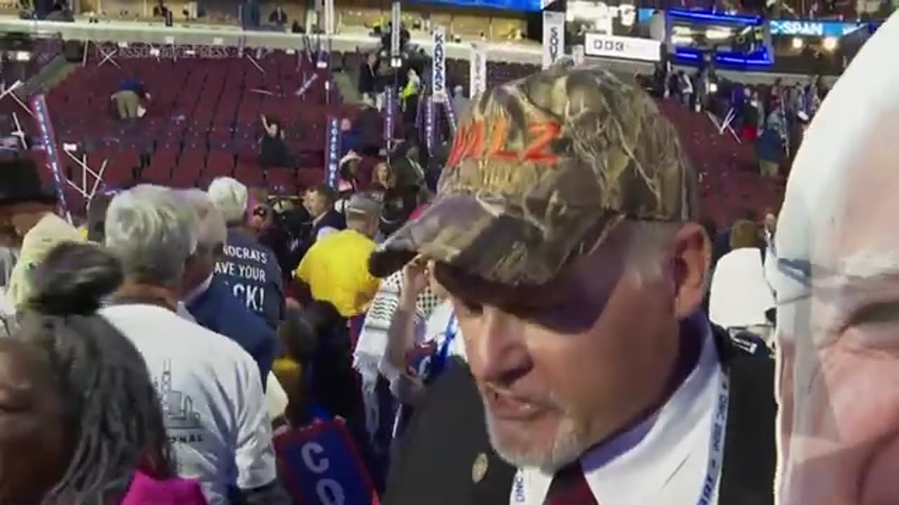 Minnesota delegates cheer Vice Presidential nominee Tim Walz