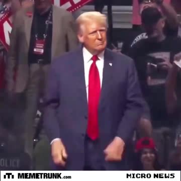 #TrumpyDance🕺🏻🕺🏻🕺🏻😁🥳