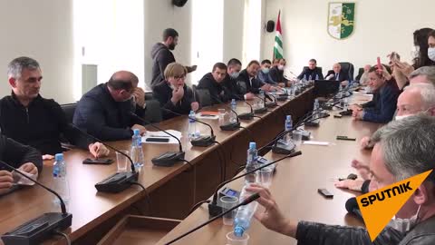 В Абхазии депутаты обсудили инцидент с ветеранами