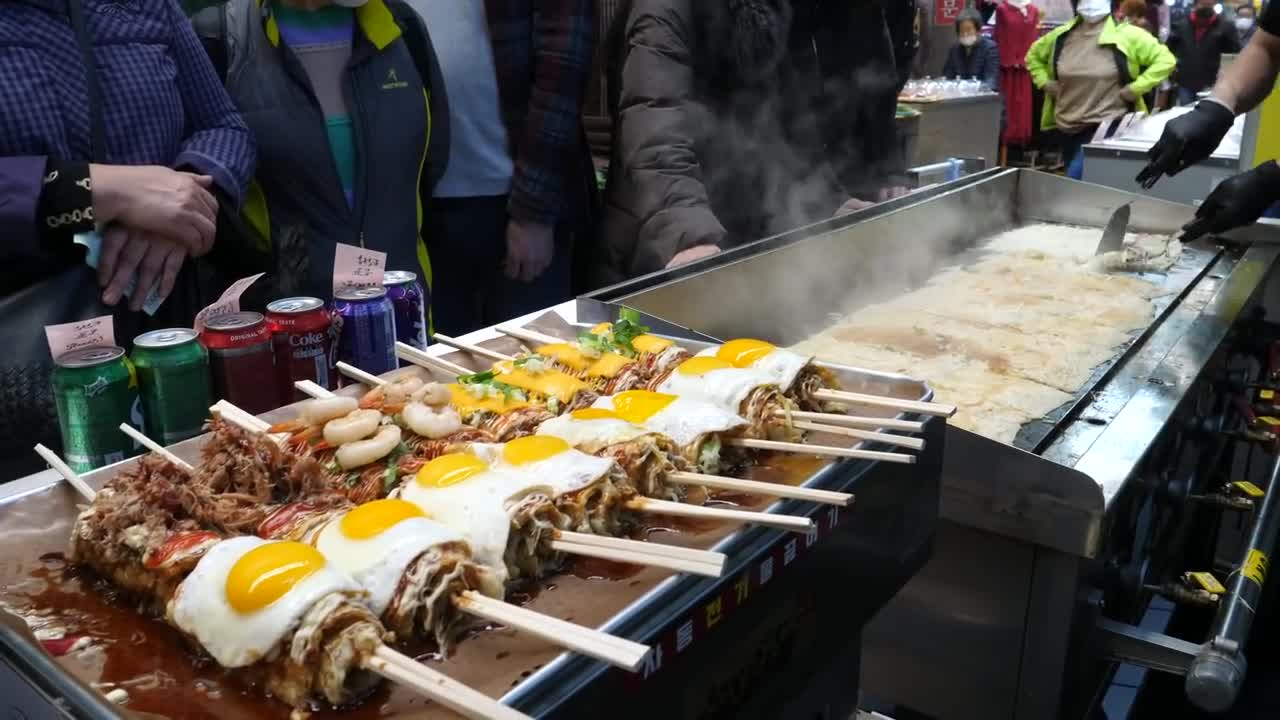 Japanese Style Egg Cheese Roll Pancake - Korean Street Food