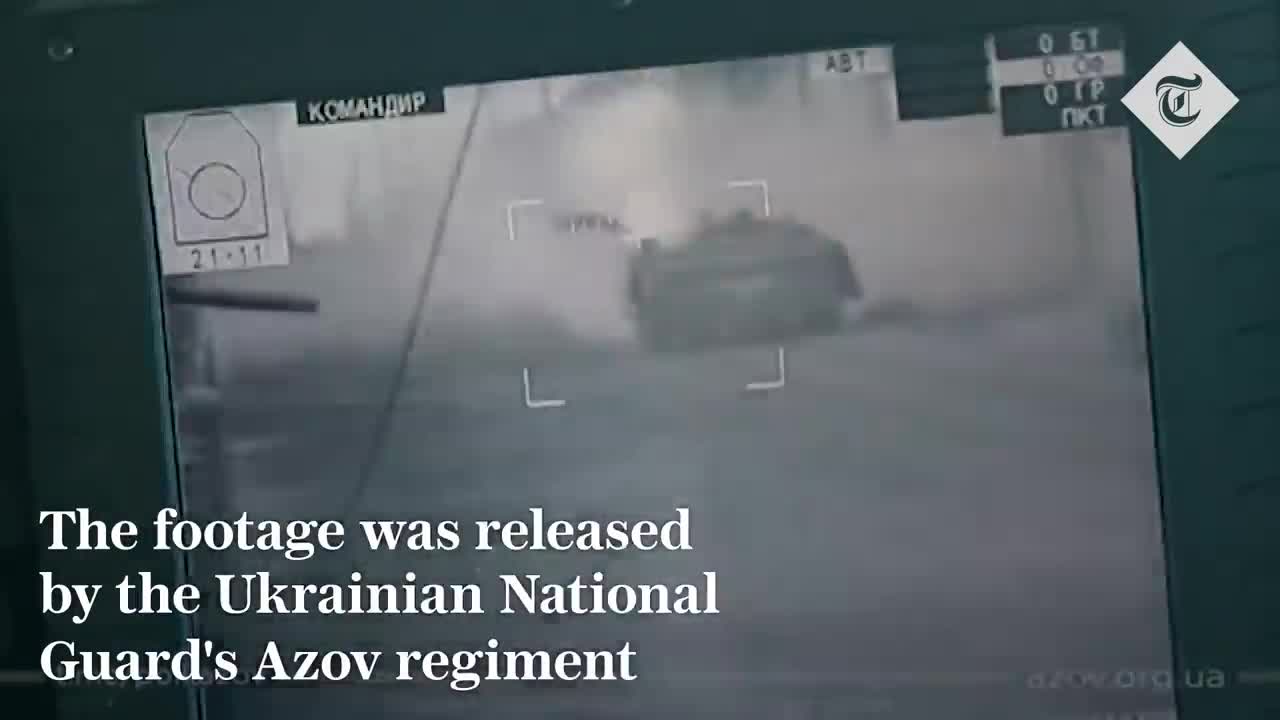 Ukrainian Azov regiment strike a Russian tank in Mariupol