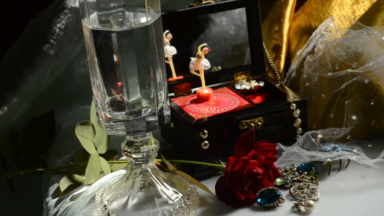 It's the love ballet orgel of love. Isn't the sound beautiful?