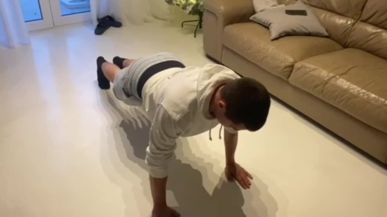 100 pushups - Copy Review AIKIDO