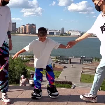 Trendy Shuffle Dancing