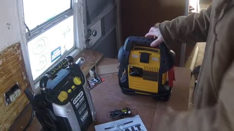 REVIEW - DeWalt JumpStart Pack and Compressor