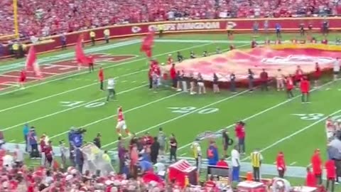 Taylor Swift: 'Do what you f***ing do!' as Kansas City Chiefs score