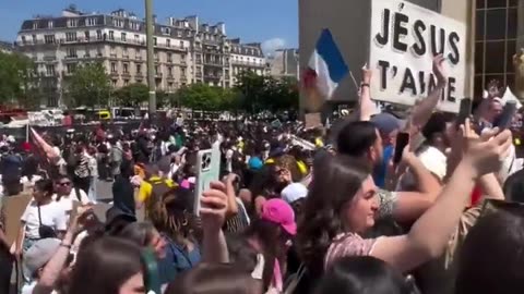 Massive crowds in the streets of Paris today to worship Jesus after the olympic satanic display