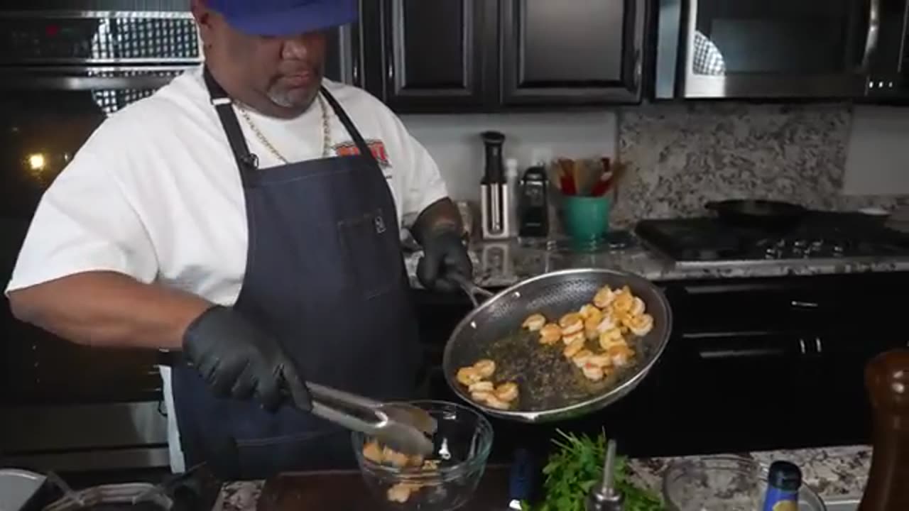 Red Lobster's Shrimp Scampi Make It Better at Home