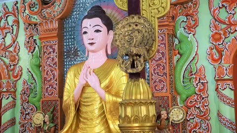 इस दुनिया में कोई गरीब नहीं | Gautam Buddha Story in there is no poor in this world- DevInspired