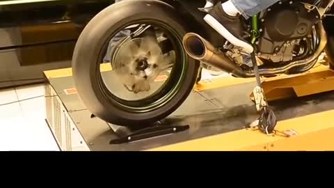 Listen to the sound of a motorcycle starting