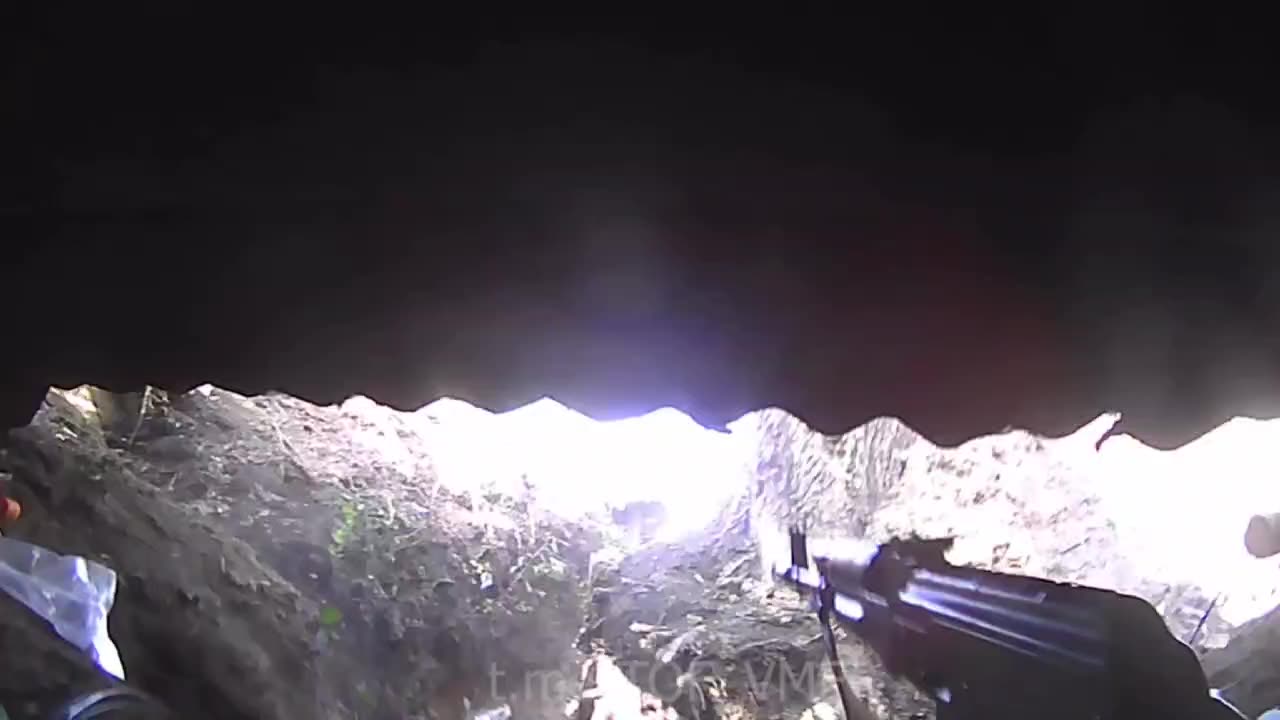 Video of the capture of an enemy stronghold by the fighters of the Vostok group.