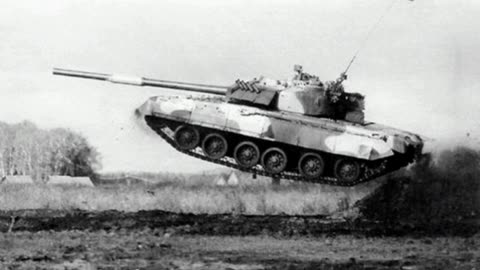 In what ways is the older T-80U superior to the T-80BVM?
