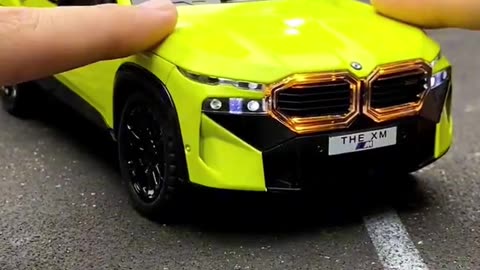 Get the miniature of BMW the XM?
