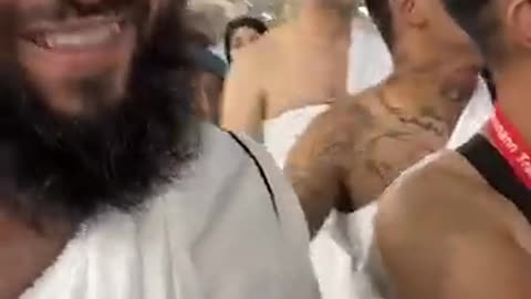 TATTOOED MUSLIMS IN MECCA! Spreads Love