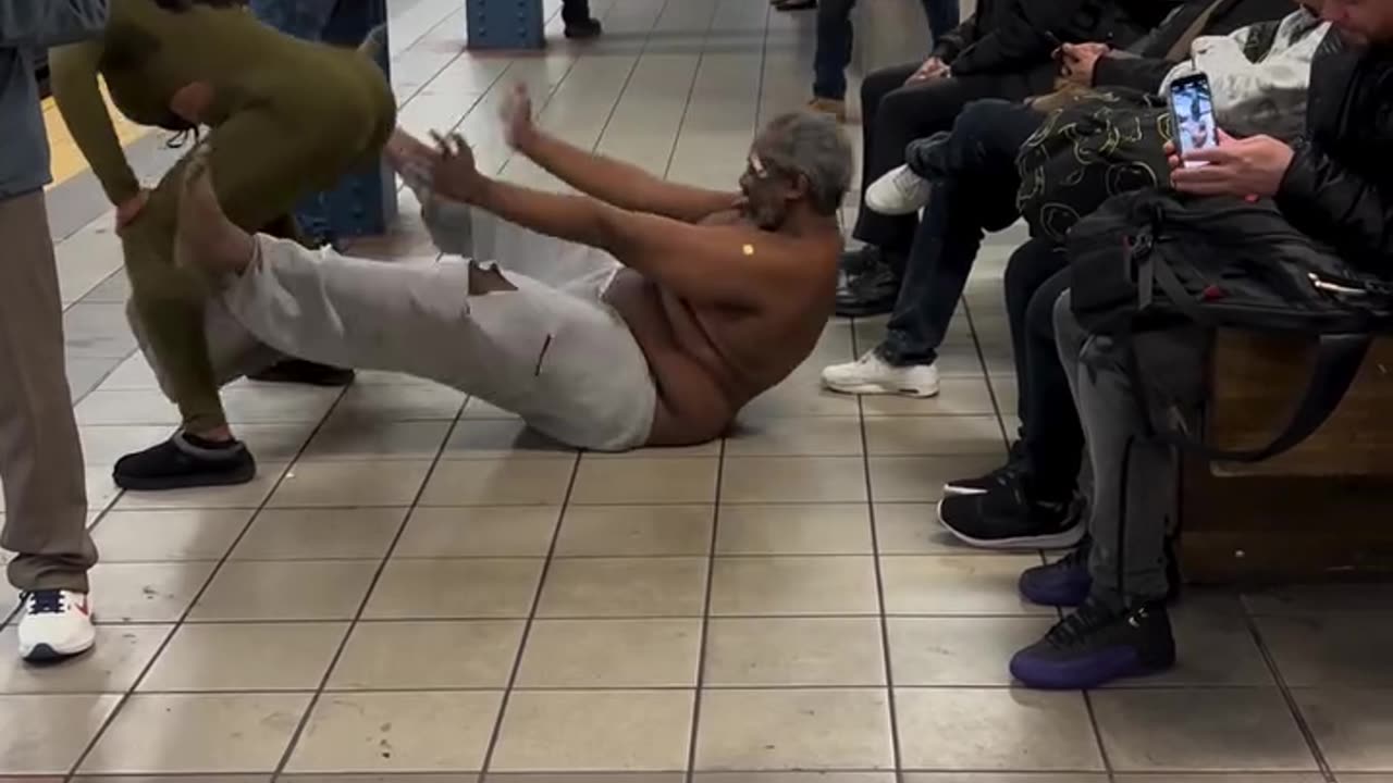 Subway Dance Sensation: A Heartwarming Story #dance #kindness #viral