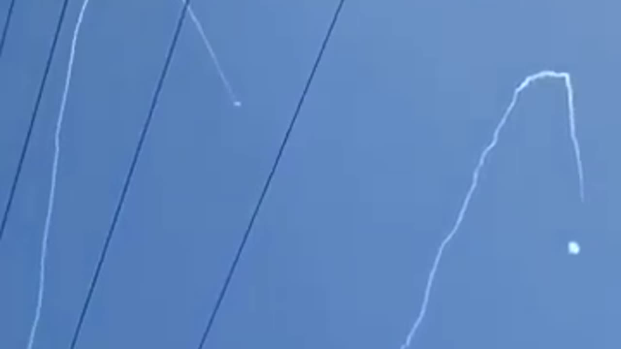 Israel is at war. Hamas launched a coordinated attack this morning 🚨