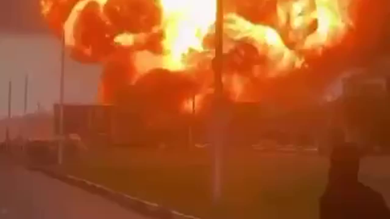 #Ukraine #Russia #War #news 🔥📷 WOW…. A gas station exploded epically in