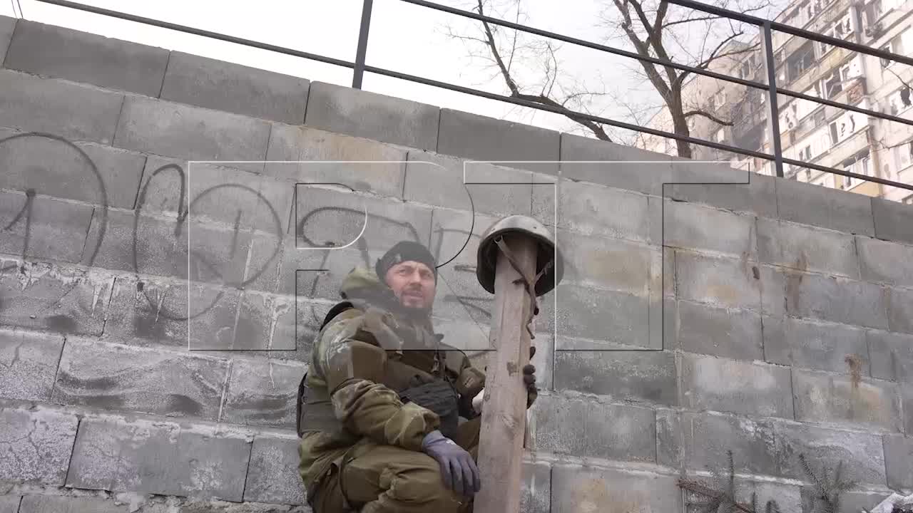 The people's militia of the DPR is fighting against the snipers of the Azov