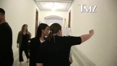 Kourtney Kardashian poses for selfie on Capitol Hill