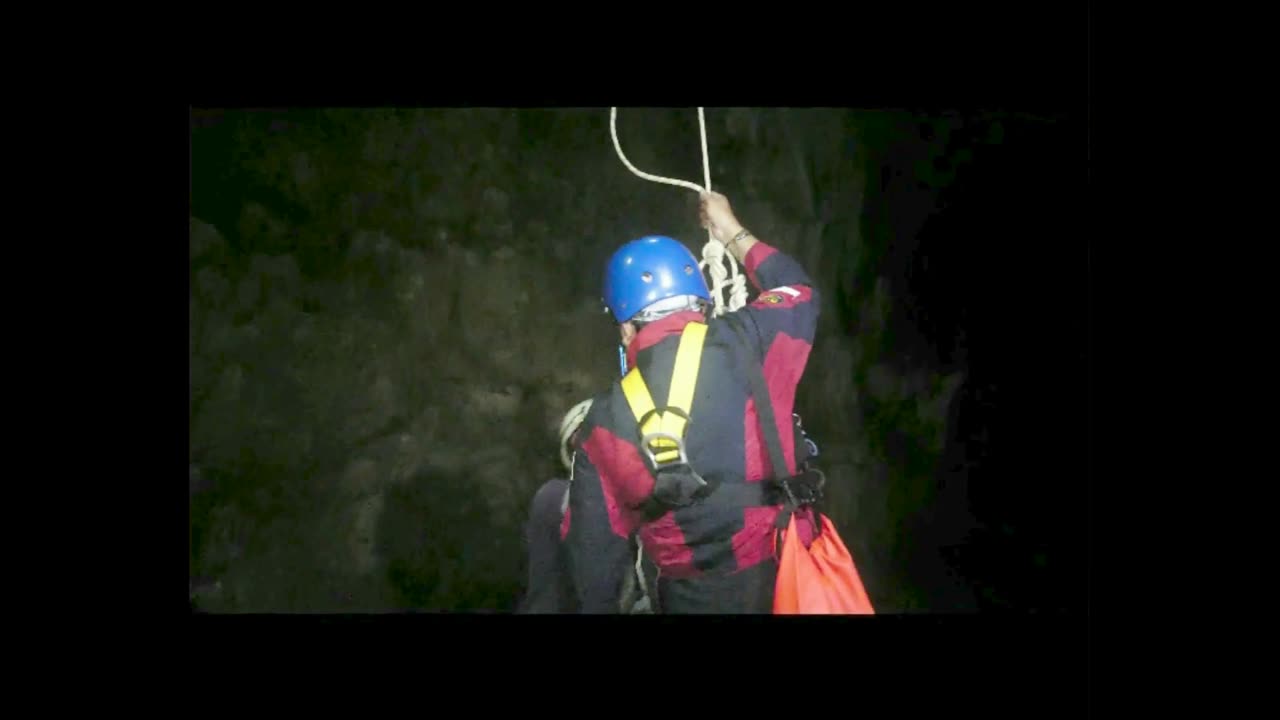 The sensation of exploring the stalactite forest in Cokro Gunungkidul Cave