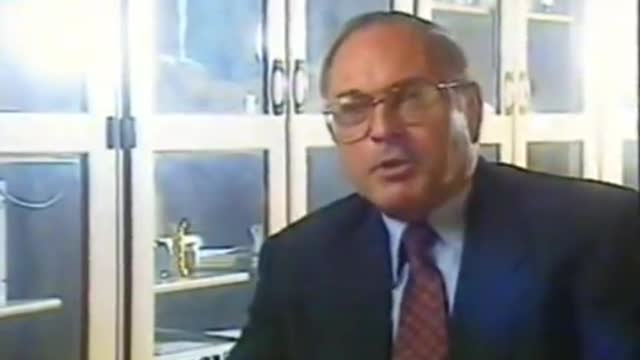 Stanley Meyer 1995 It runs on water Water car GENIUS