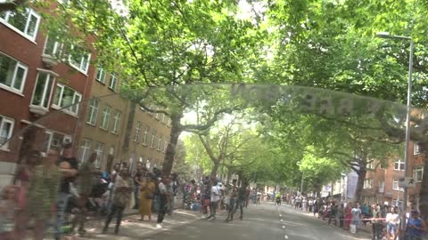 Zomercarnaval Rotterdam 2022 van het Theekoppiedepot de Maternesserlaan in.