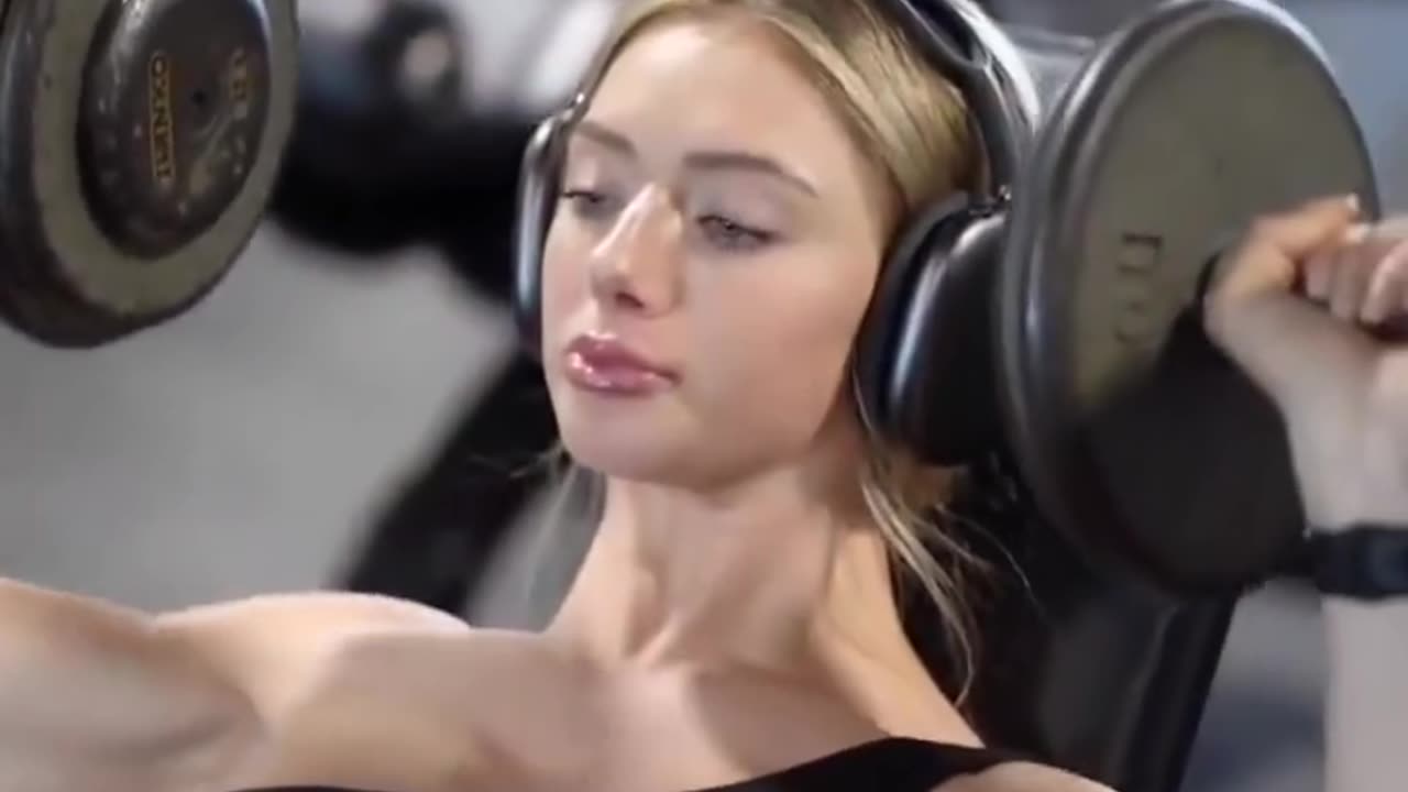 Gym video girl