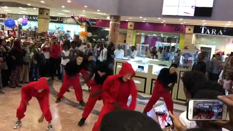 Professor dance in the mall