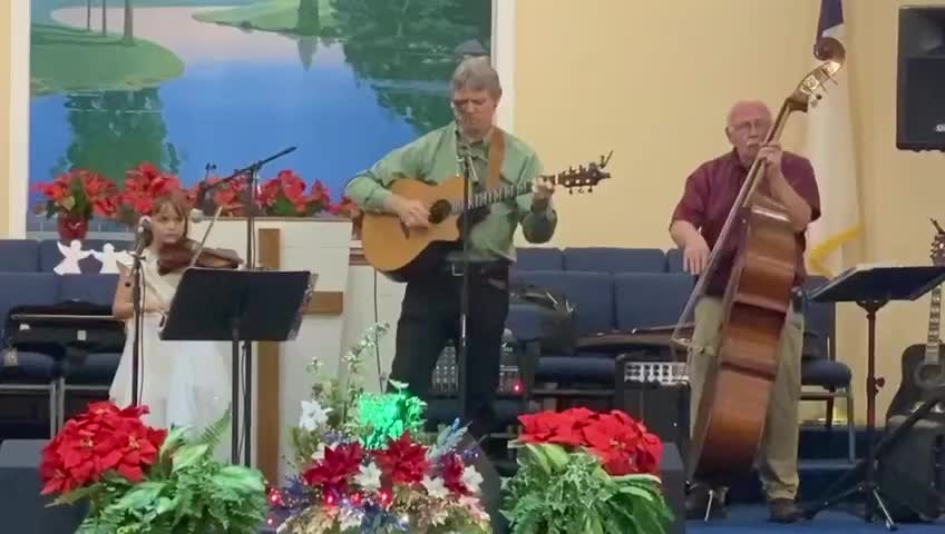 Joy to the World - 8 year old Elizabeth Ayres with Dean Johnson and Jack Metzger