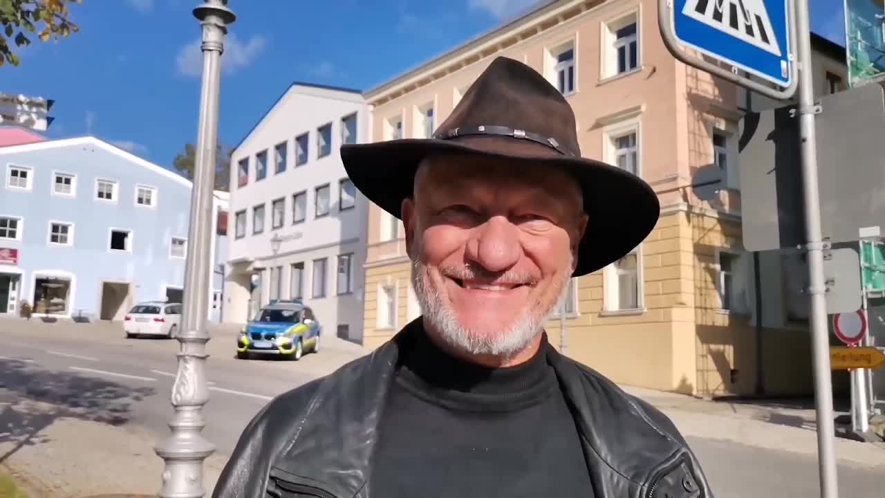 Info Bus Tour Landtag abberufen Statement Karl Hilz in Grafenau