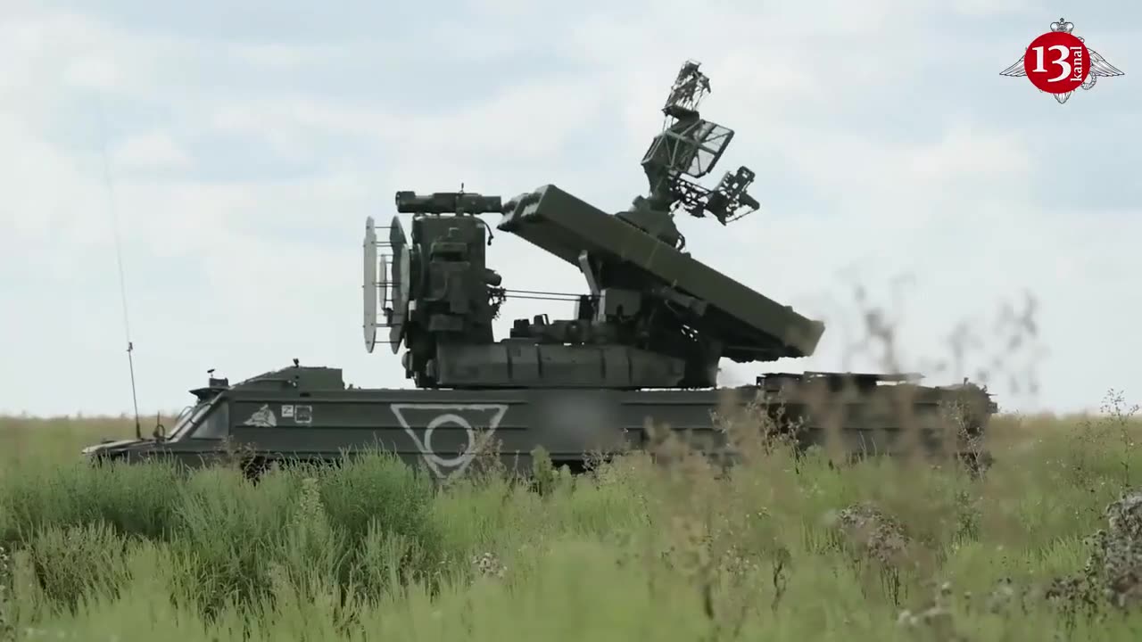 Ukrainian soldiers destroy Russian Osa air defense system with HIMARS