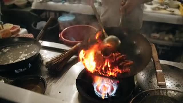 Cocinando Plato de Cangrejo