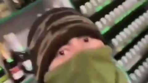 Russian army robs a shop