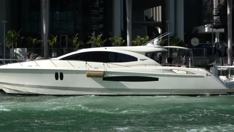 AMAZING PEOPLE AND SEXY YACHTS AND BOATS AT MIAMI - SOME HOT GIRLS !!! inforwars trump max igan
