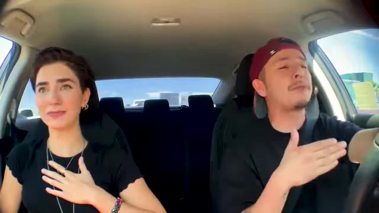 Uber Driver Raps For Hot Girl & Gets Date