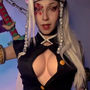 como se cae el fitro kshfkakdjws #kimetsunoyaiba #uzui #cosplay #cosplayer